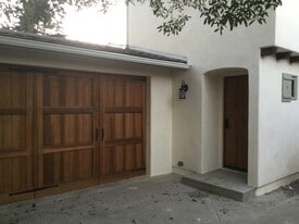 Building Photo - 2052 Channel Dr