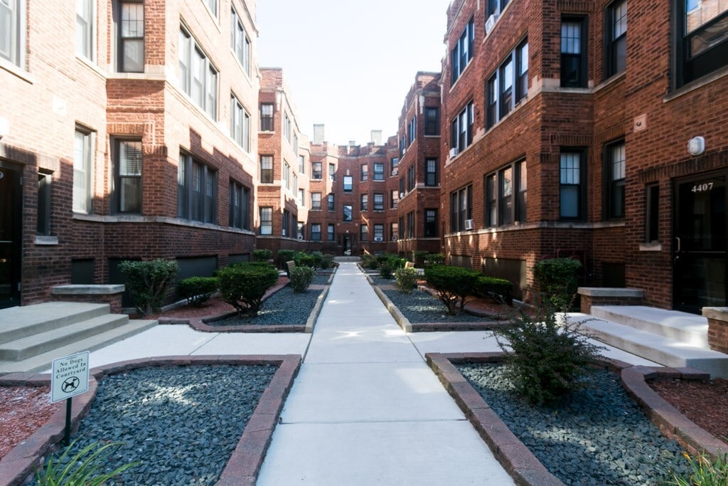 Building Photo - 4436 N Wolcott Ave