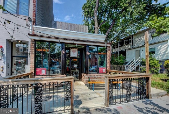 Building Photo - 1321 Spring Rd NW