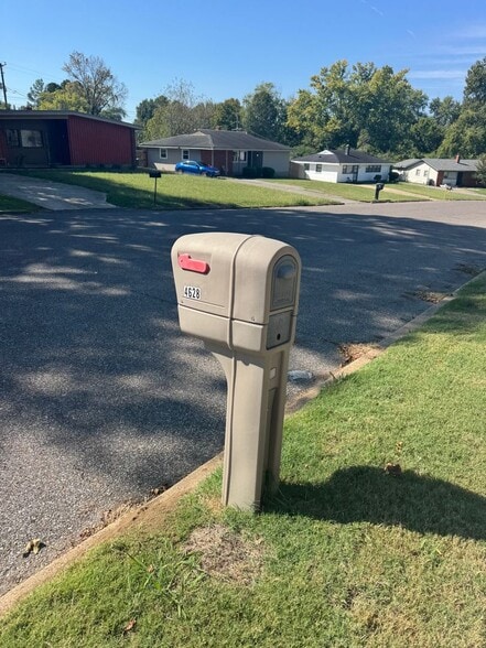 Building Photo - 4628 Windward Dr