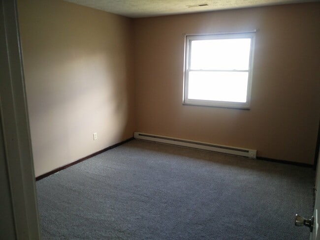 Building Photo - 5921 Milhouse Ct