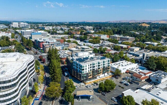 Building Photo - 1380 N California Blvd