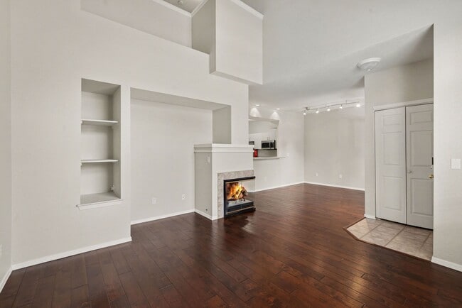 Building Photo - 6412 Silver Mesa Dr