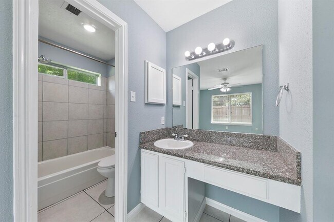 Building Photo - 718 N Fork Ct