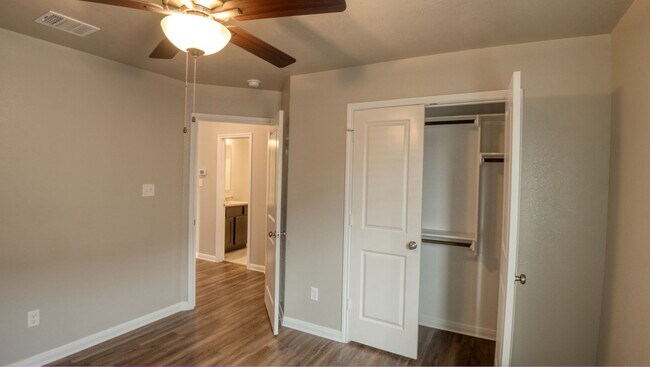 Building Photo - Where Style Meets Comfort: Elevate Your Li...
