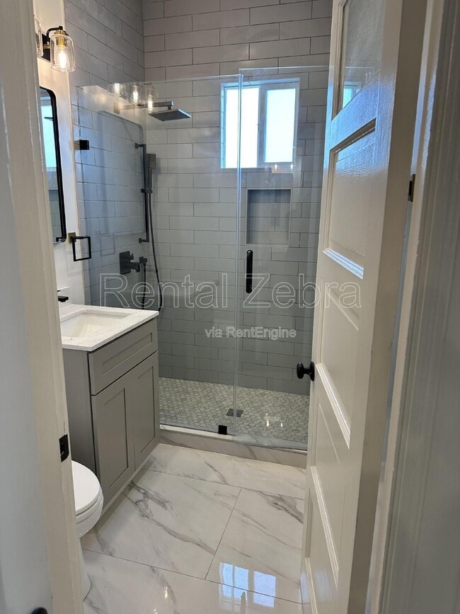 Building Photo - 1192 Pacific Ave