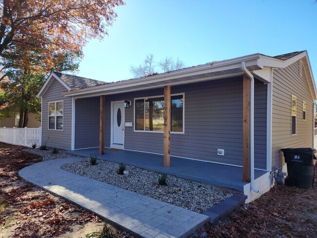 Building Photo - 415 Kansas Avenue