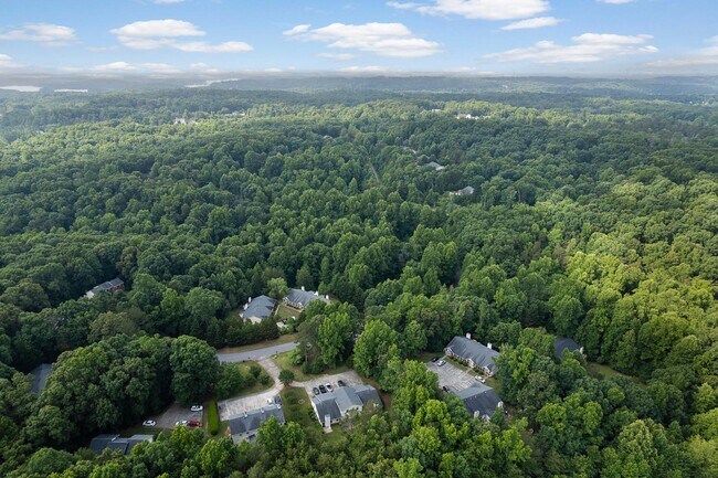 Building Photo - 4071 Hidden Hollow Dr