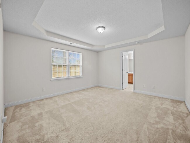 Building Photo - Welcome to Eastport!