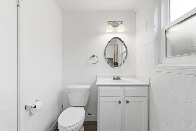 Building Photo - 6479 Karl Rd