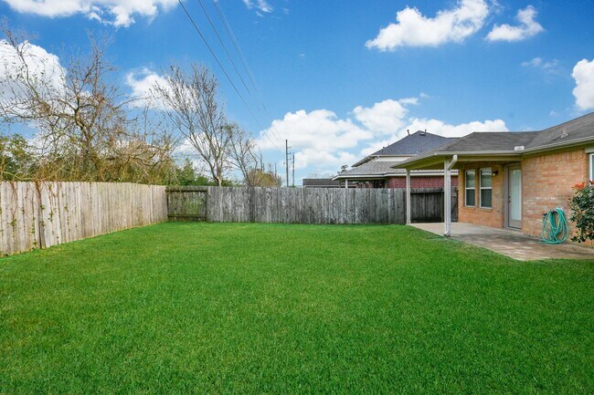 Building Photo - 4022 Mt Everest Way