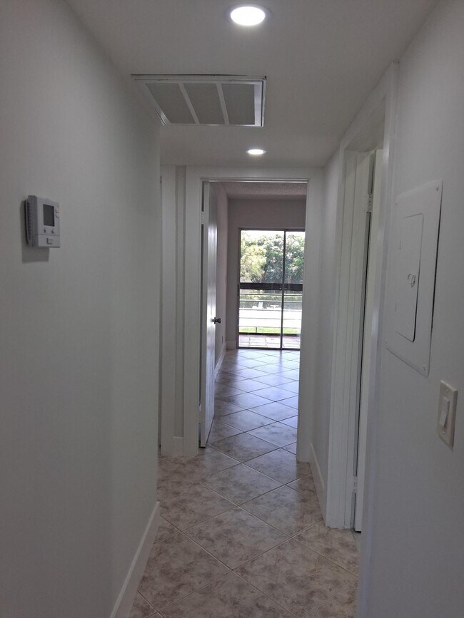 Building Photo - 2100 Springdale Blvd