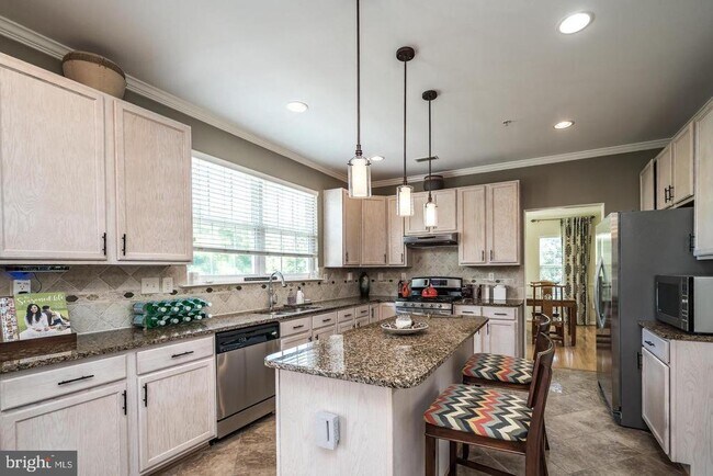 Building Photo - 1401 Windjammer Ct