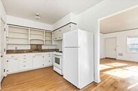 Building Photo - 931 NE Alberta St