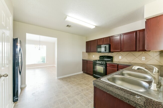 Building Photo - 9909 Hyacinth Way