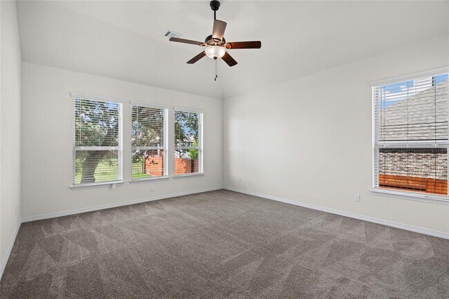 Building Photo - 1336 Academy Oaks Dr