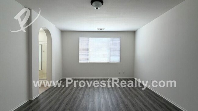 Building Photo - 12383 Luna Rd