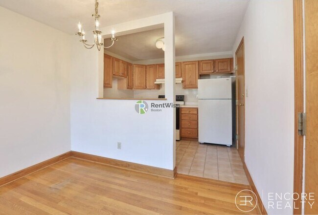 Building Photo - 266 Grove St