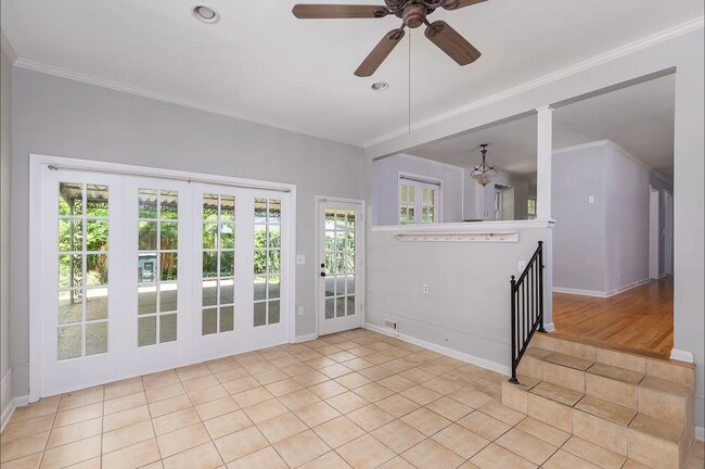 Building Photo - 260 Binkley Dr