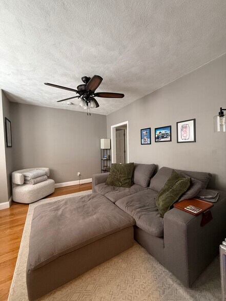 Building Photo - 5 Henshaw St