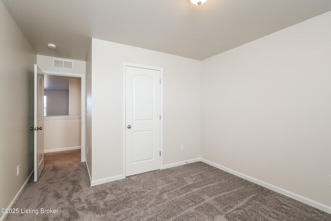 Building Photo - 621 Toll House Ct