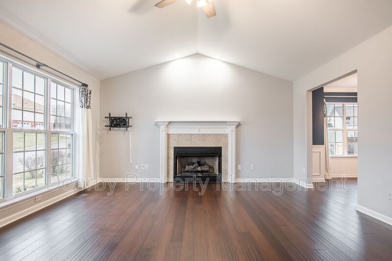 Building Photo - 8170 Fatherson Cir