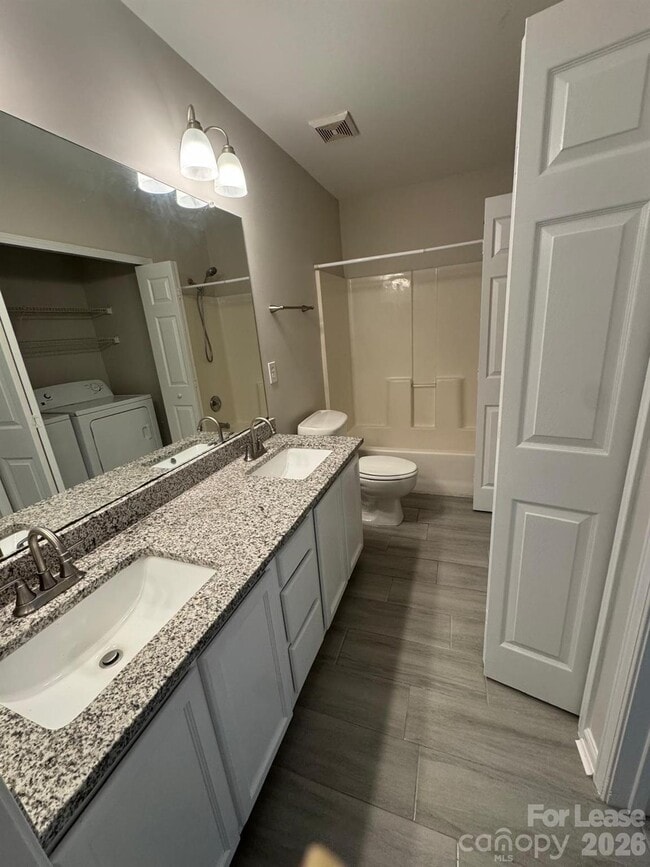 Building Photo - 12160 Bottlebrush Pl