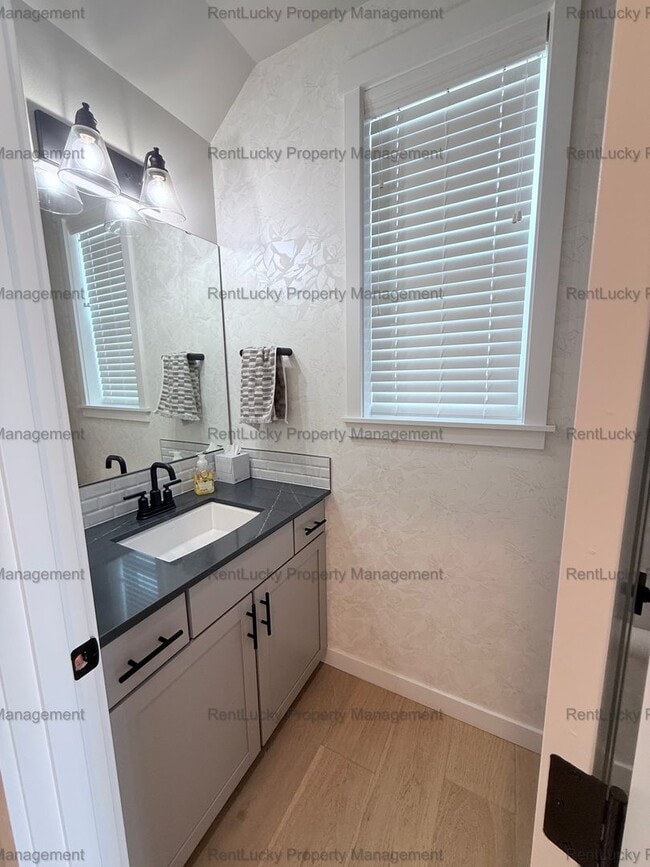 Building Photo - 2024-Built 3-Bedroom Home with Modern Upgr...