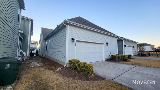 Building Photo - 6605 Truxton Ln