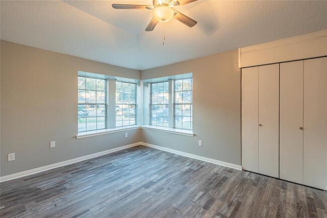 Building Photo - 9111 Goodmeadow Dr
