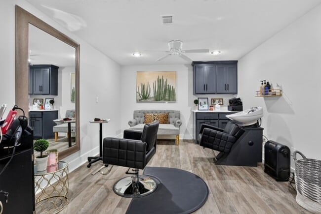 Building Photo - Luxury 5 Bed | 4.5 Bath Home | Flexible Leasing Options: 3+ Month & Long-Term Lease Options | Ful...