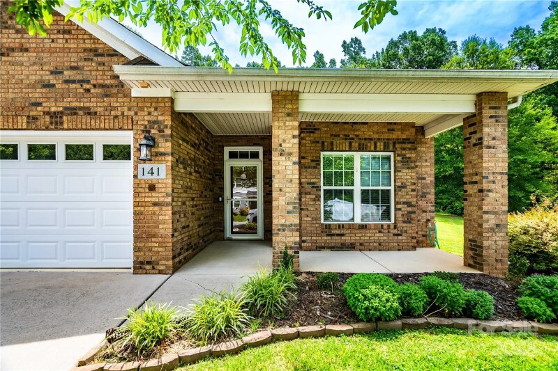 Building Photo - 141 Aberdeen Dr