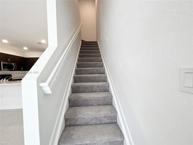 Building Photo - 3 br, 2.5 bath House - 23269 SW 111th Ave