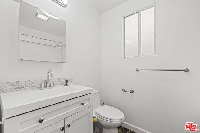 Building Photo - 11149 Hortense St