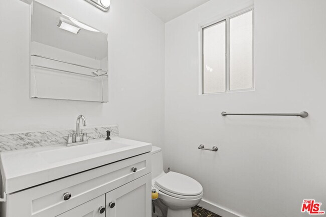 Building Photo - 11151 Hortense St