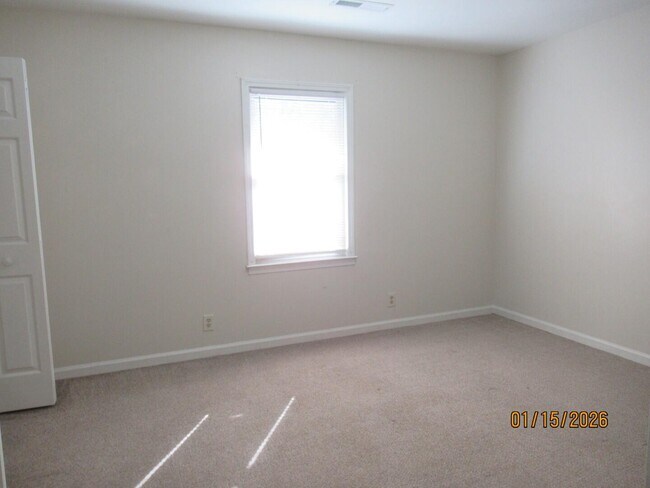 Building Photo - 192 Gertrude Dr