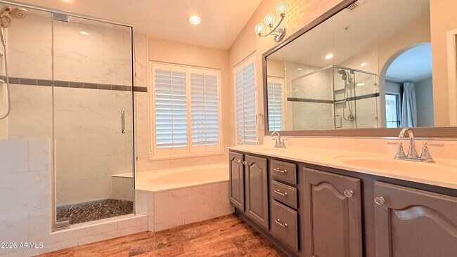 Building Photo - 9140 E Siesta Ln