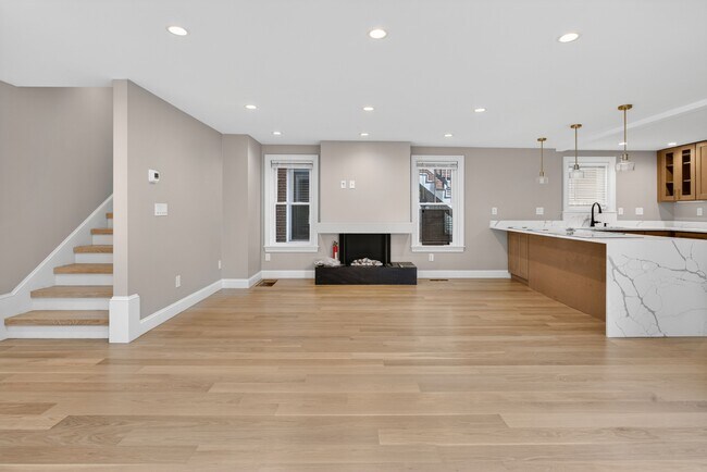 Building Photo - 17 Allston St