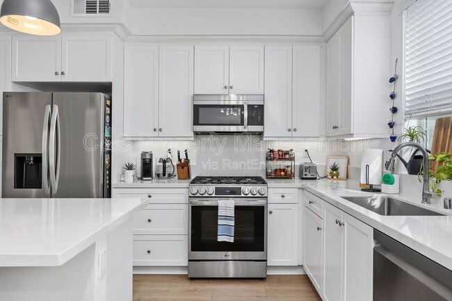 Building Photo - 2215 S Cordon Gln