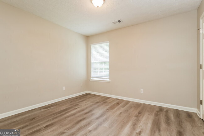 Building Photo - 154 Vinings Dr