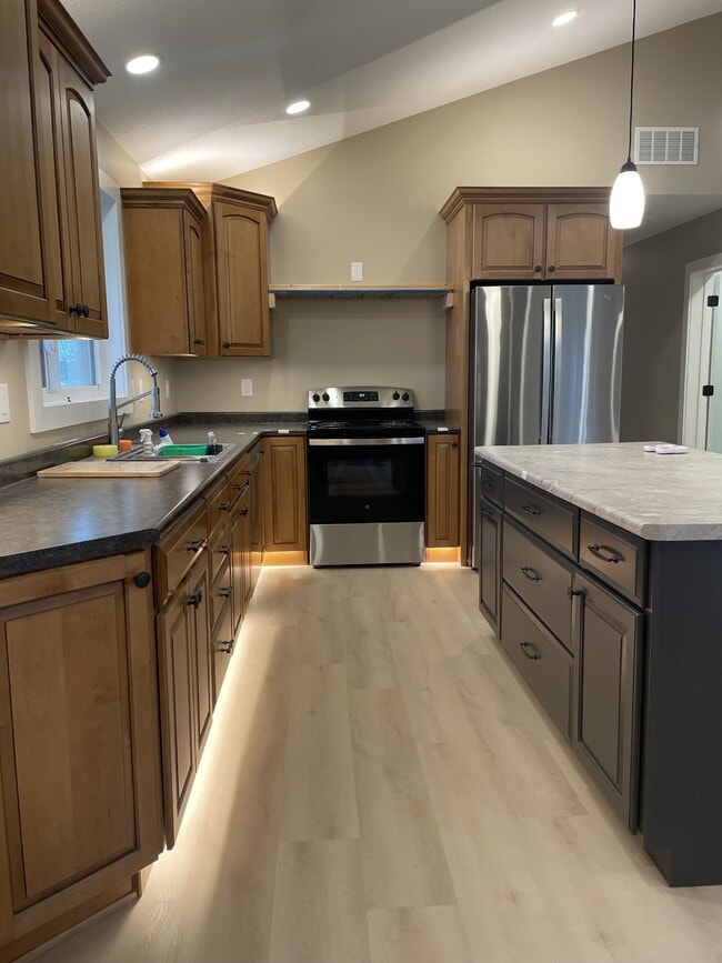 Building Photo - 3709 N Meridian Rd