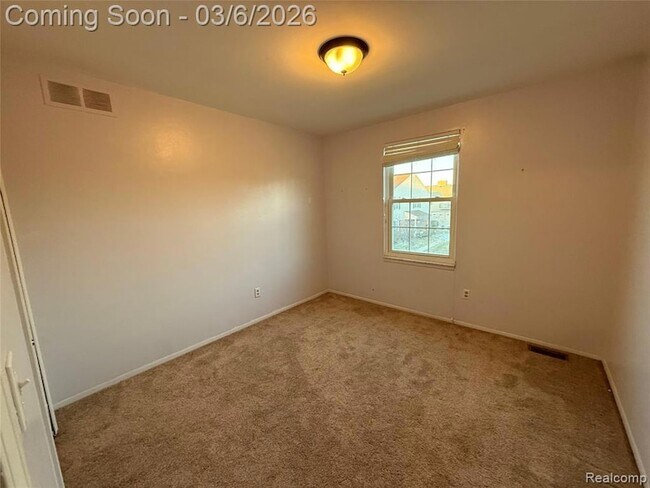 Building Photo - 44585 N Bunker Hill Dr