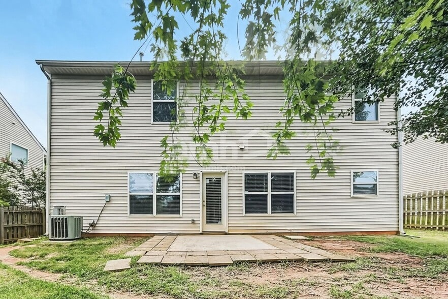 Building Photo - 14716 Castletown House Dr