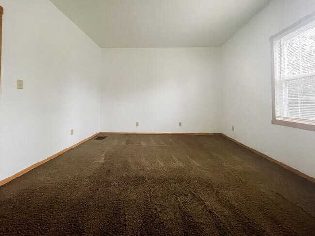 Building Photo - Double Lot with Detached Garage Access