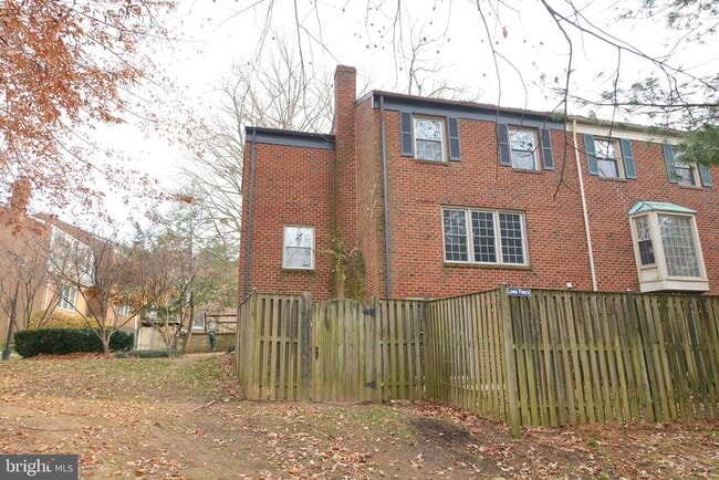 Building Photo - 1666 Albermarle Dr