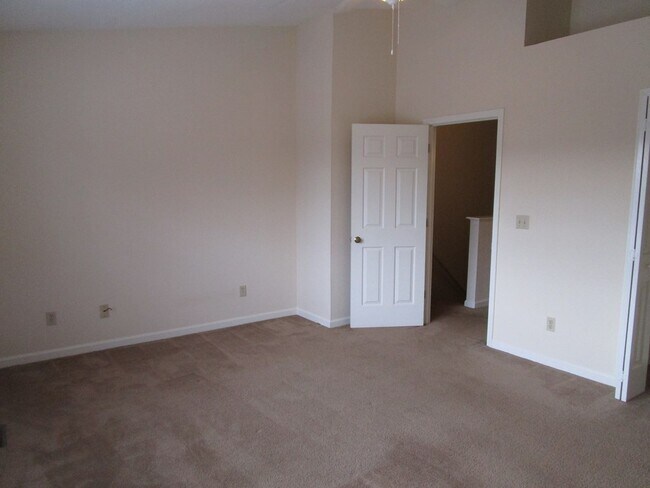 Building Photo - 615 Archdale Dr