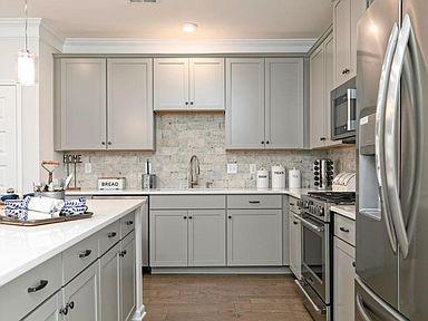 Building Photo - 5158 City Walk Dr