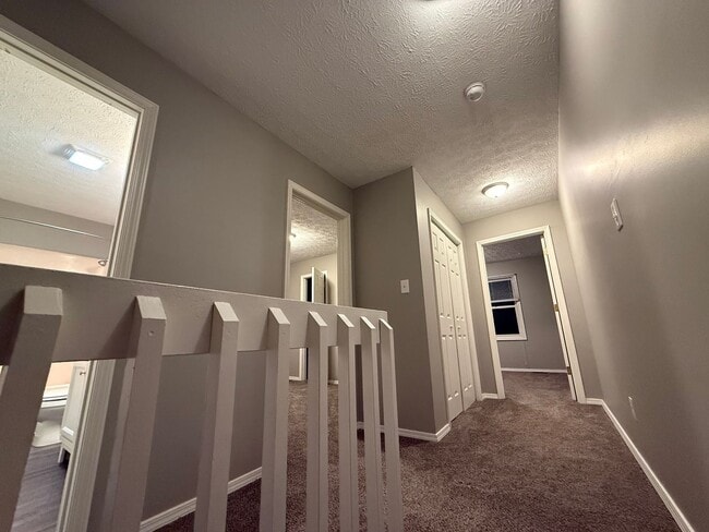 Building Photo - Beautiful 3-Bedroom Townhouse