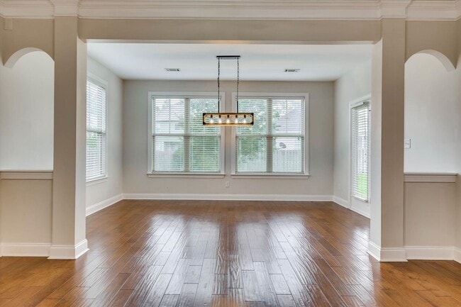 Building Photo - 226 Sandleton Way