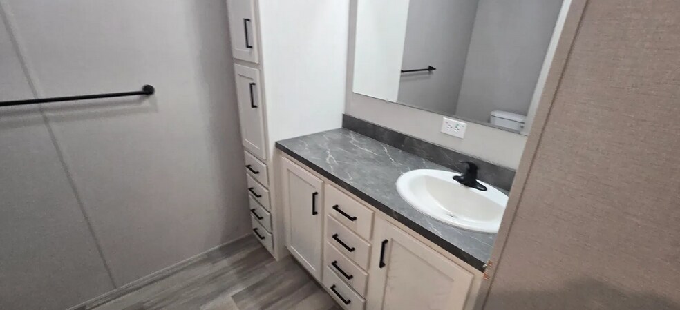 Building Photo - 49477 Au Lac Dr E